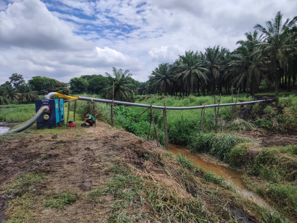 Supply Water Pump 8'' at Kuala Kurau, Perak